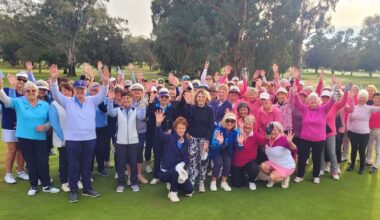 Women golfers hand cheque to Friends in Common