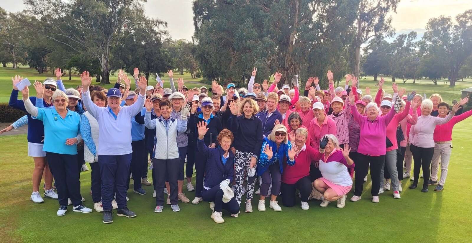 Women golfers hand cheque to Friends in Common