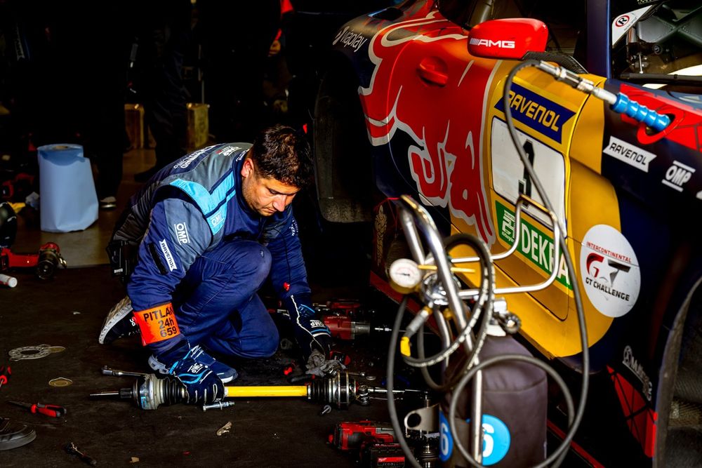 Victory opportunity was denied by a broken driveshaft with three hours still on the clock