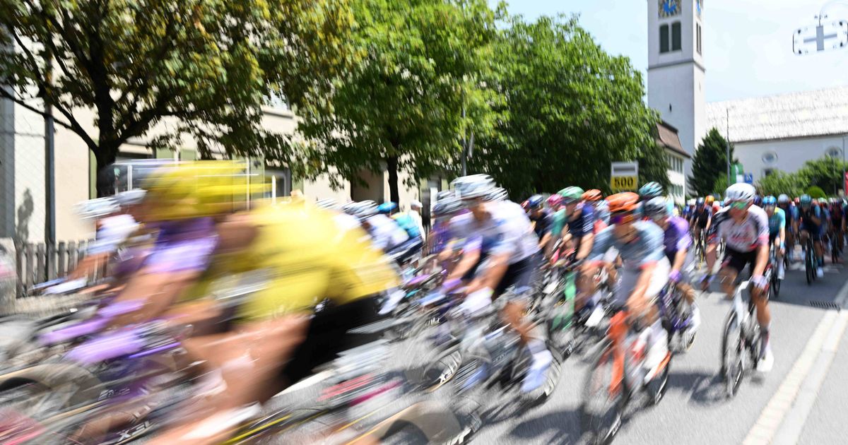 2026 Tour de France start list: Vingegaard, Pogacar, and who else