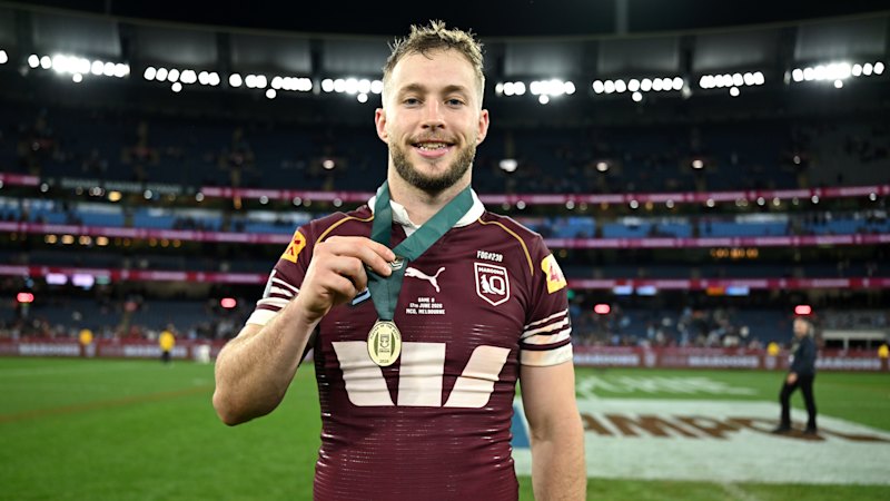Sam Walker contract extension: Roosters set to open talks with star halfback after State of Origin campaign