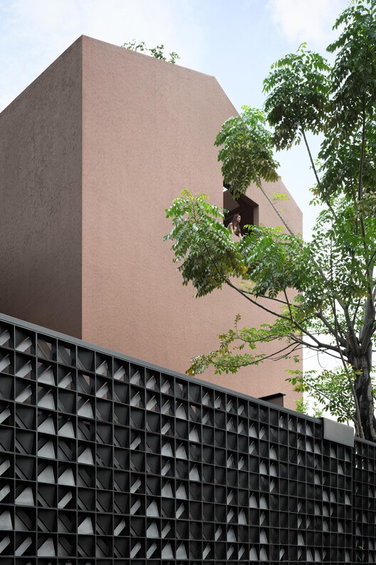 El House / Wahana Architects - Image 2 of 27