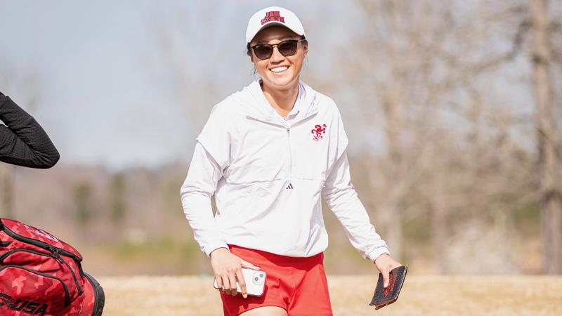 Schmidt Adds Chen to Women’s Golf Staff