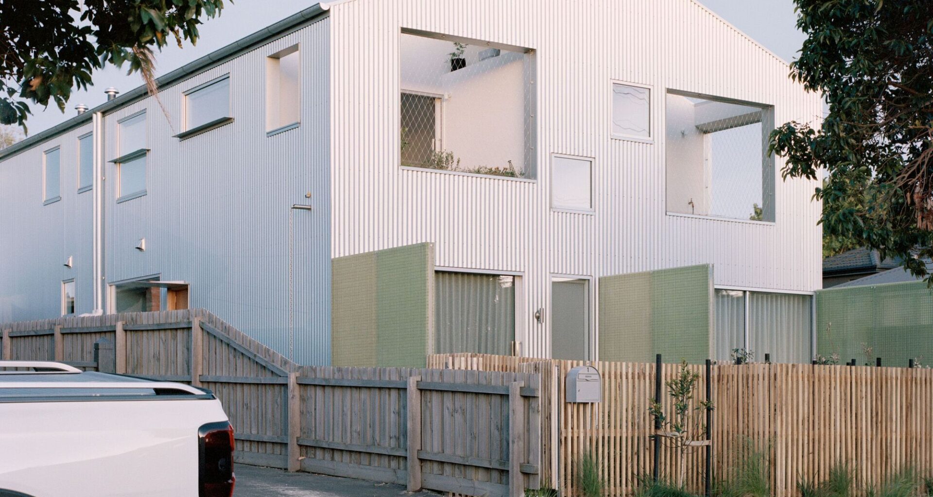 Shand Road Townhouse / Ys Housing