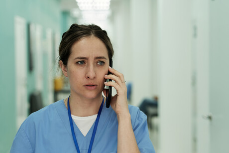 Australian hospital workers' mobile phones carry deadly superbugs — study reveals