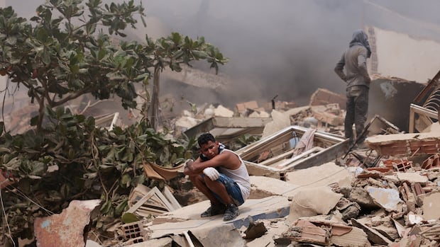 Venezuela earthquakes: More than 230 confirmed dead, thousands missing as officials fear death toll will soar