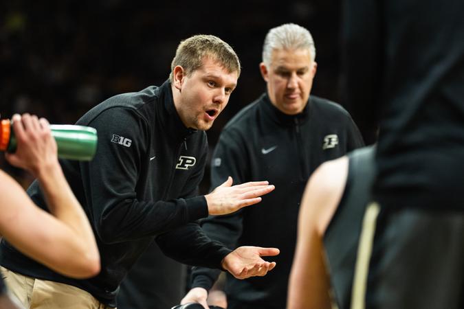 Men’s Basketball Adds Barrett as Assistant Coach