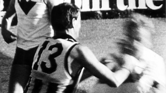 Collingwood’s John Bourke confronts the umpire in 1985.