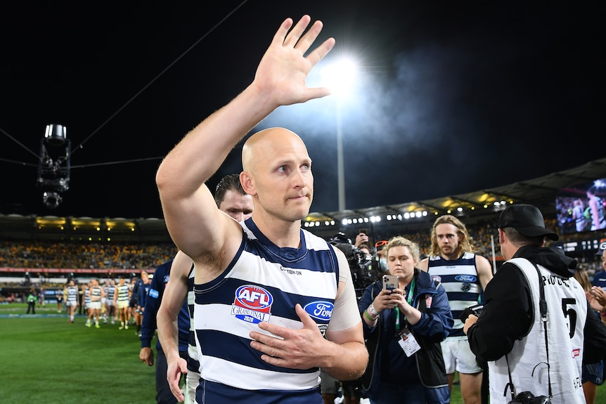 Geelong's Gary Ablett Jr waves goodbye after the 2020 AFL grand final.