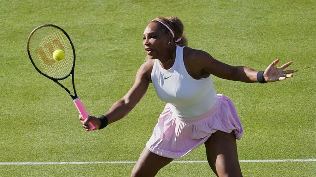 Serena Williams is back on a grass court, playing doubles at the Queen's Club in London. 