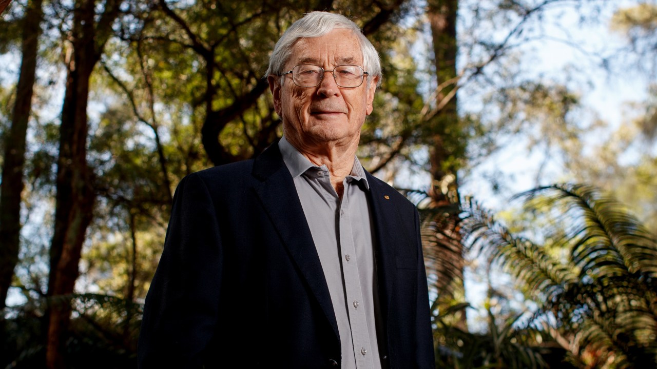 Australian businessman Dick Smith rails against ‘relentless level of immigration’ as Australia's population surpasses 28 million