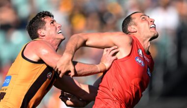 Final teams in as Suns look to bounce back in Hawks clash. LIVE from 7.40pm AEST