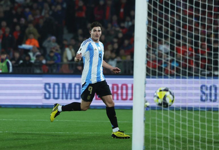 Alvarez scoring against Chile
