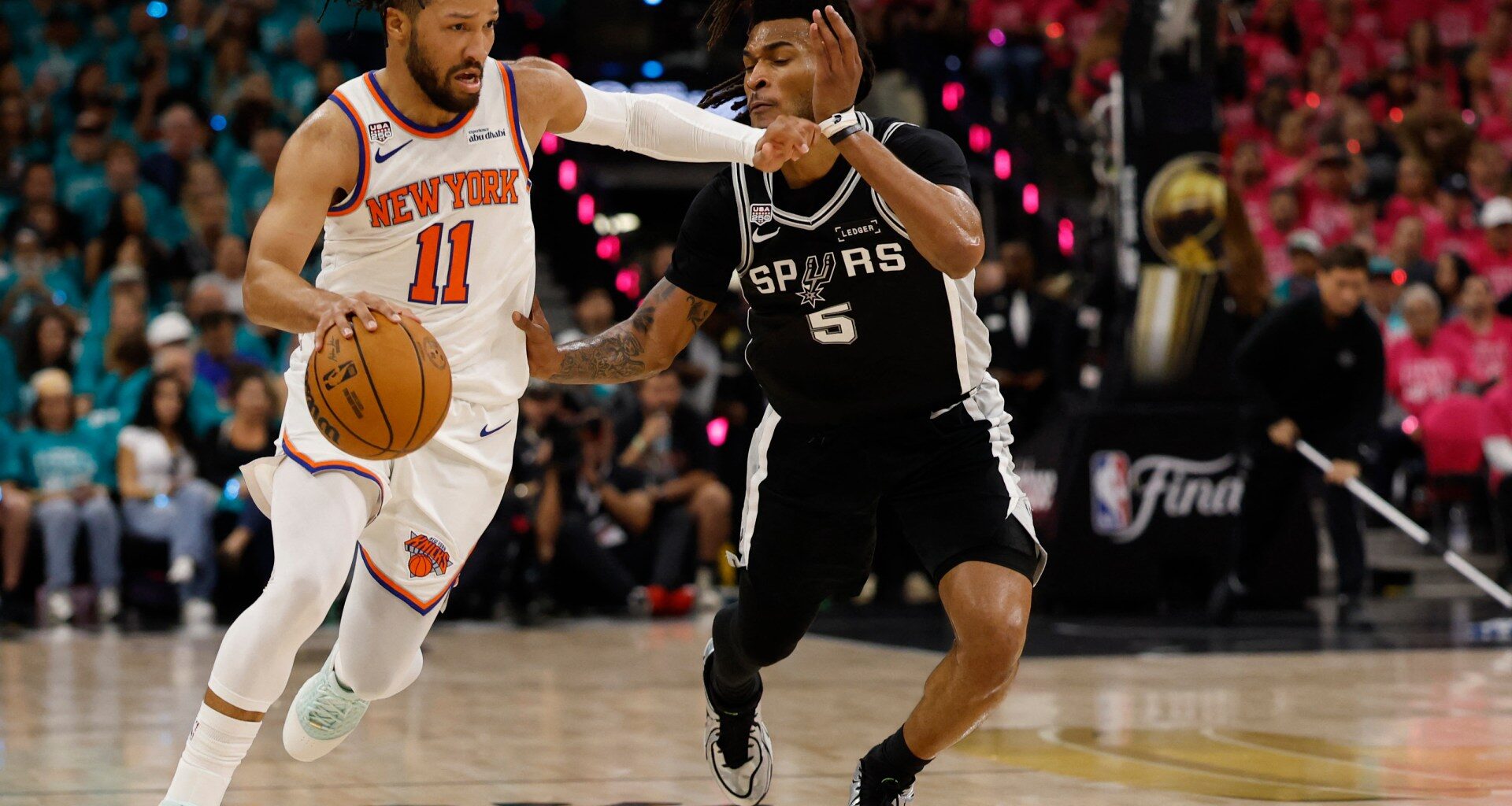 Brunson scores 30 as Knicks upset Spurs in NBA Finals opener | Basketball News