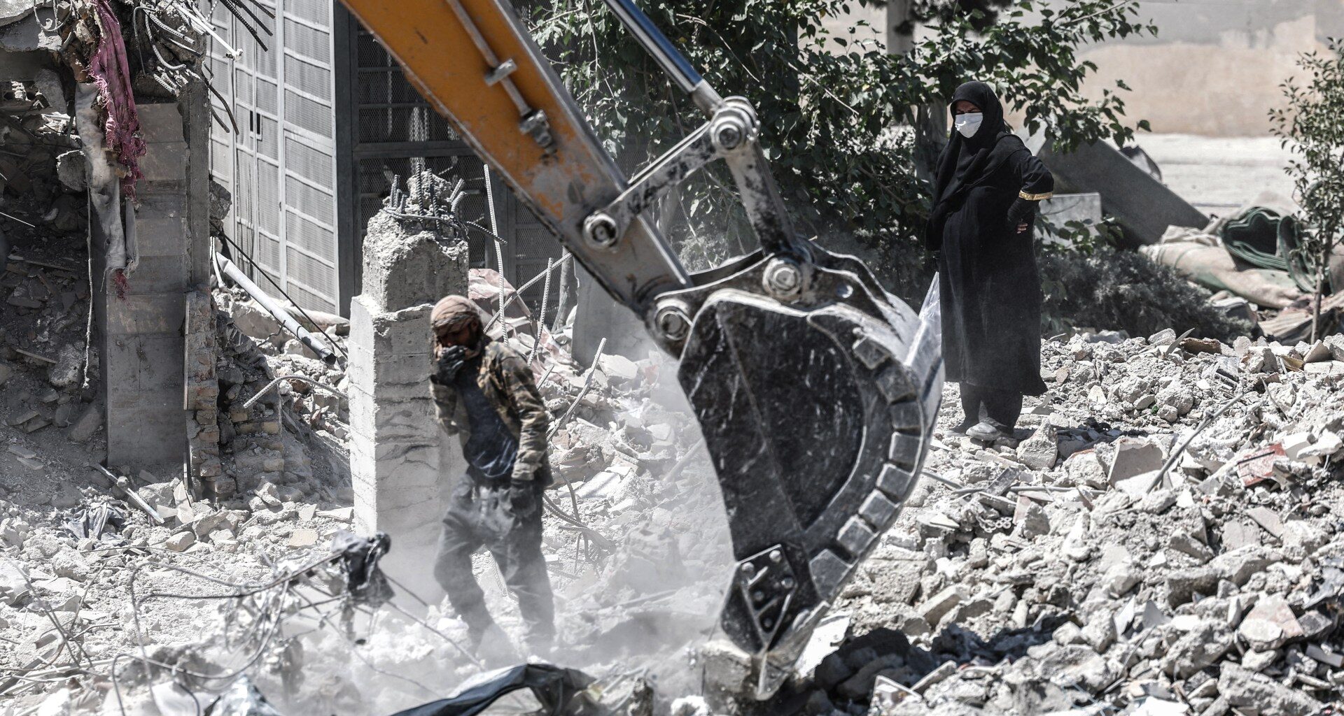 Iran war day 102: Trump warns Israel against new strikes as ceasefire holds | US-Israel war on Iran News