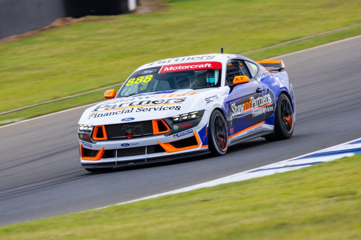 Jack Perkins racing in Mustang Cup Australia at The Bend