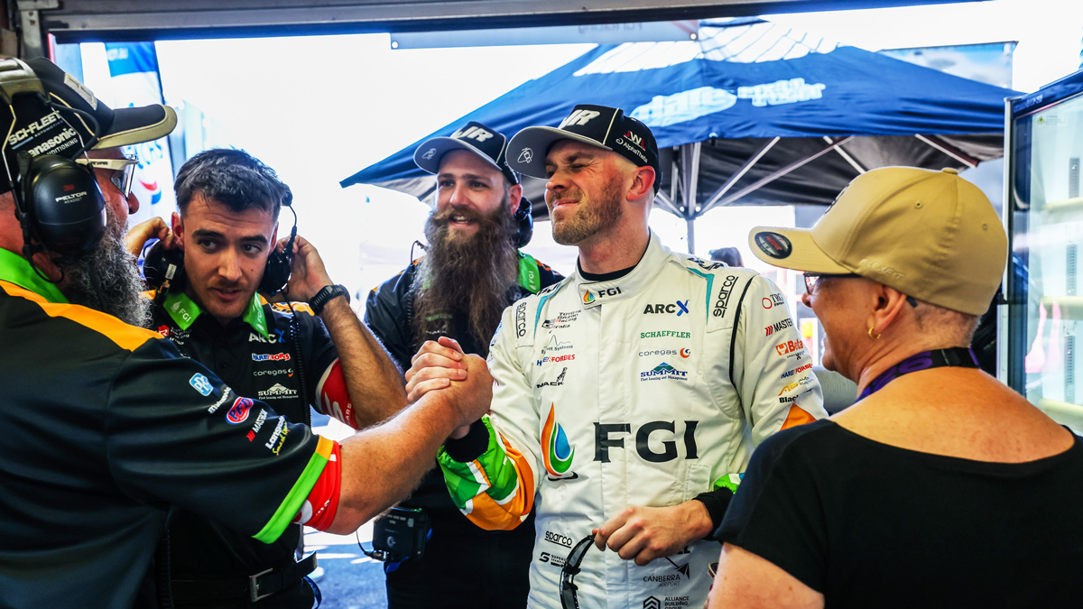 Cameron Hill reveals Supercars Darwin Triple Crown cool suit failure, Race 19