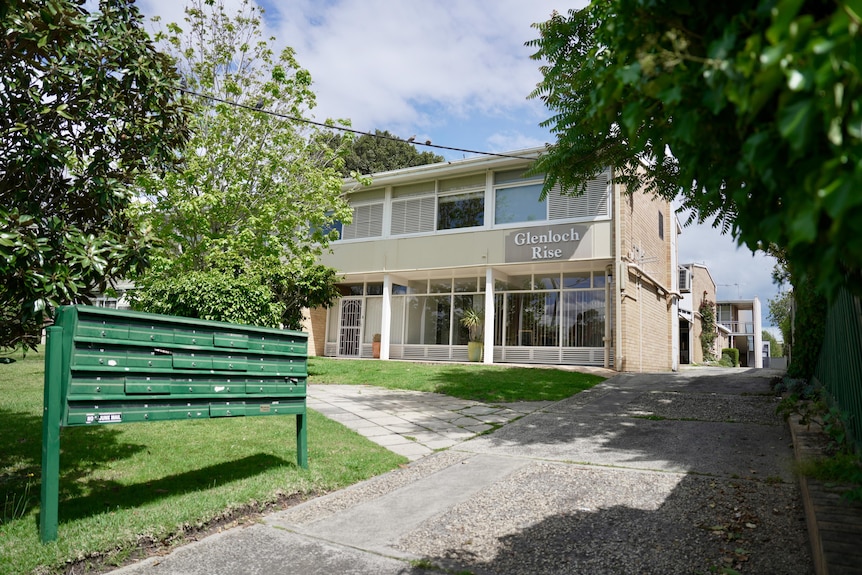 The outside of Glenloch Rise.