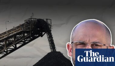 Queensland’s economy teeters on edge of ratings downgrade despite coal royalty windfall | Queensland politics