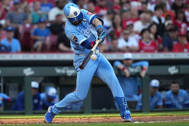 Kansas City Royals' Nick Loftin hits a single during the fourth inning of a baseball game against the Cincinnati Reds, Tuesday, June 2, 2026, in Cincinnati. (AP Photo/Kareem Elgazzar)