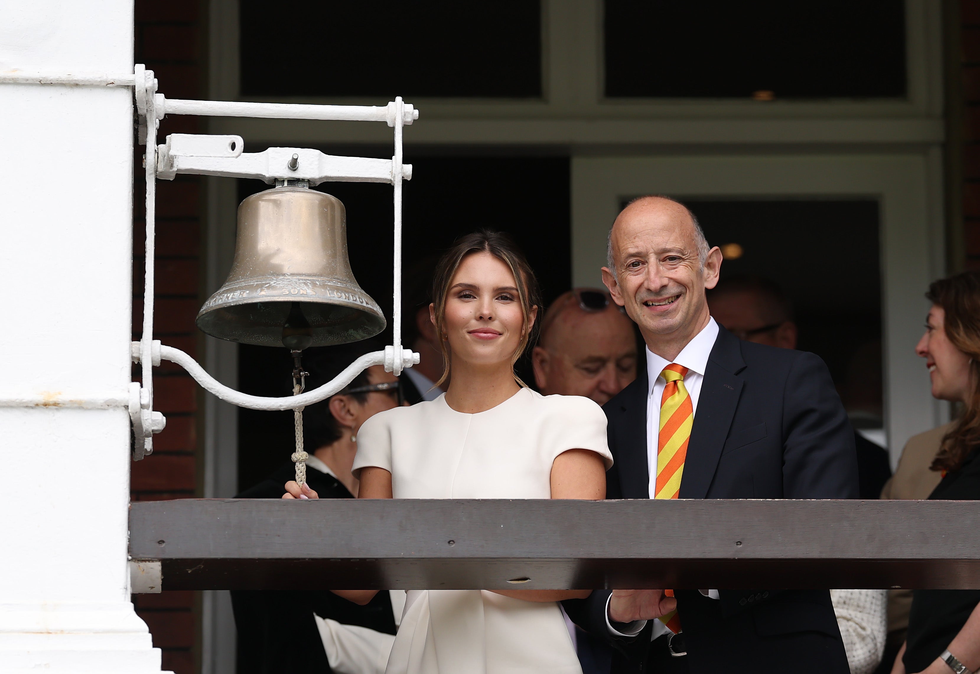 Martin Crowe's daughter Emma rang the five-minute bell at Lord's
