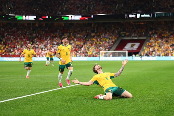 Just like Irankunda, he’s on his knees.