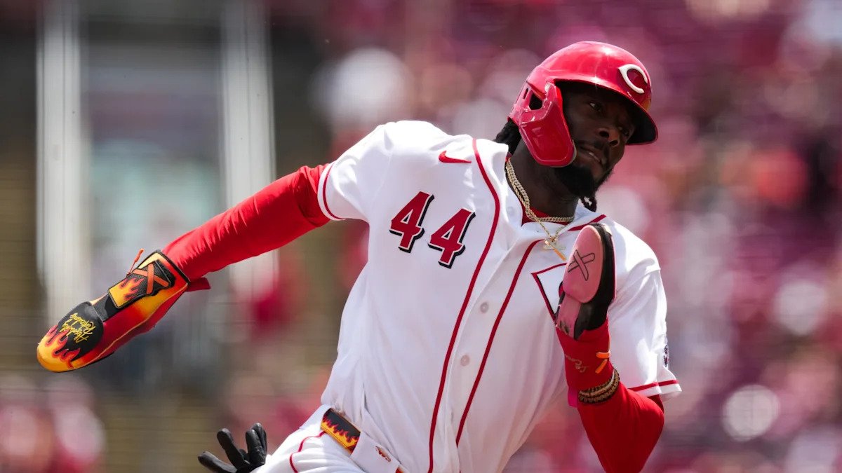 MLB Injury Report: Elly De La Cruz goes down with hamstring strain, lat issue delays Garrett Crochet's return