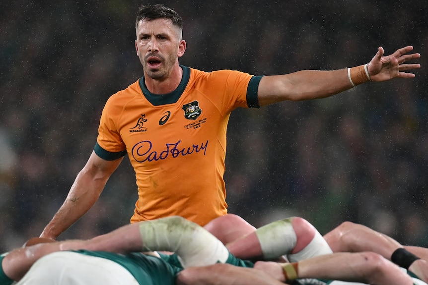 Jake Gordon behind the Wallabiers scrum against Ireland in 2025.