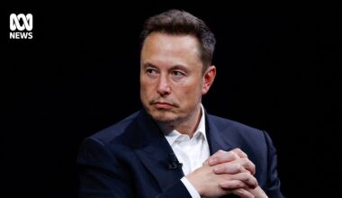 As Elon Musk's SpaceX goes public, Australian government officials are flagging Starlink's risks