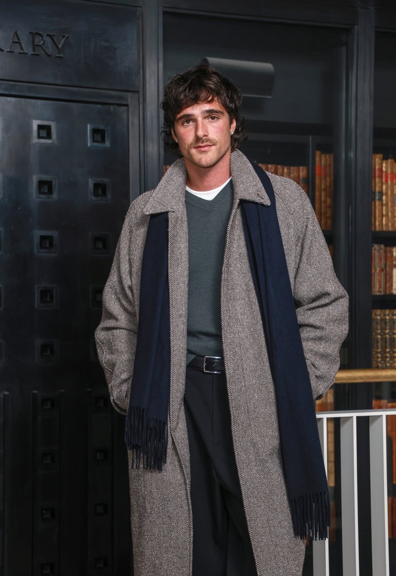 Jacob Elordi attends a photocall for Frankenstein following a Q&A at the British Library on December 07, 2025 in London, England, December 7, 2025 in London, England. 