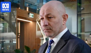 Bondi Beach terror attack survivor tells antisemitism royal commission he received 'influx of hate'