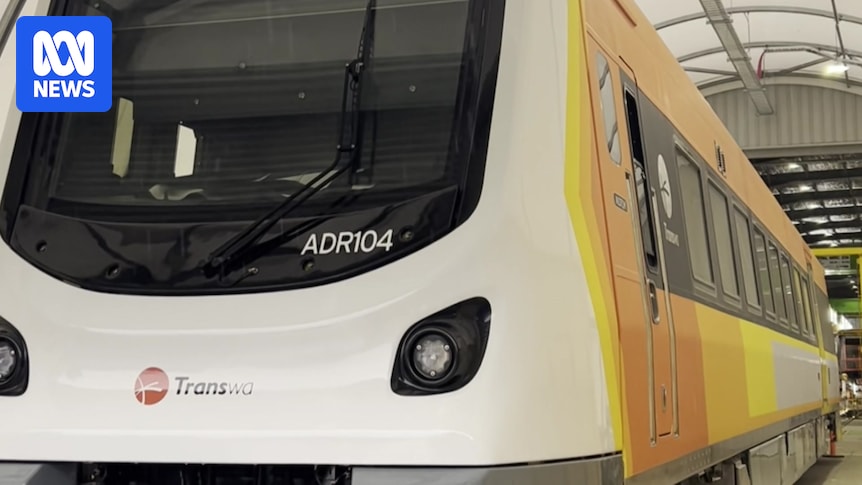 Long-awaited Perth-to-Bunbury train service reopens
