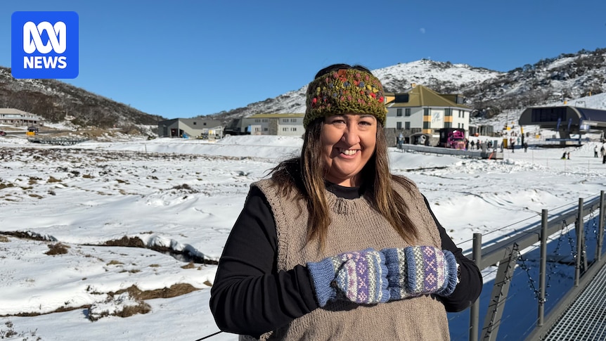 Jindabyne's Snowy Stitchers Social Club knits for calm during ski season