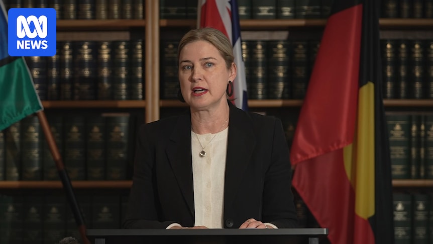 Suspected detection of H5 strain of bird flu in WA, which would be first in Australia