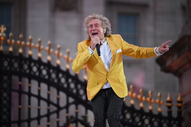 Sir Rod Stewart onstage during the Platinum Party at the Palace in front of Buckingham Palace on June 04, 2022 in London, England. The Platinum Jubilee of Elizabeth II is being celebrated from June 2 to June 5, 2022, in the UK and Commonwealth to mark the 70th anniversary of the accession of Queen Elizabeth II on 6 February 1952.