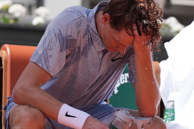 Jannik Sinner struggled to close out his second round match.