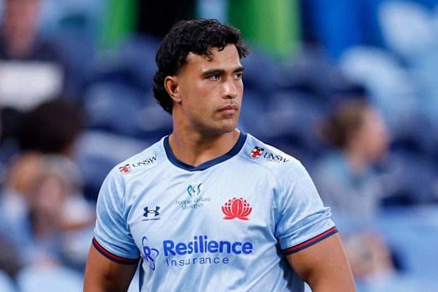 Joseph-Aukuso Suaalii of the Waratahs warms up.