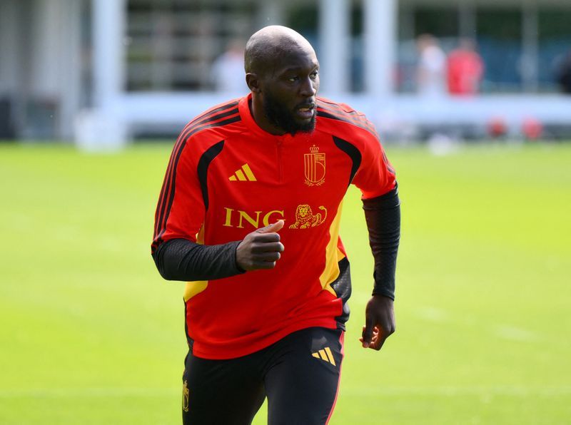 Football: Soccer-Lukaku on bench for Belgium, Shobeir in goal for Egypt