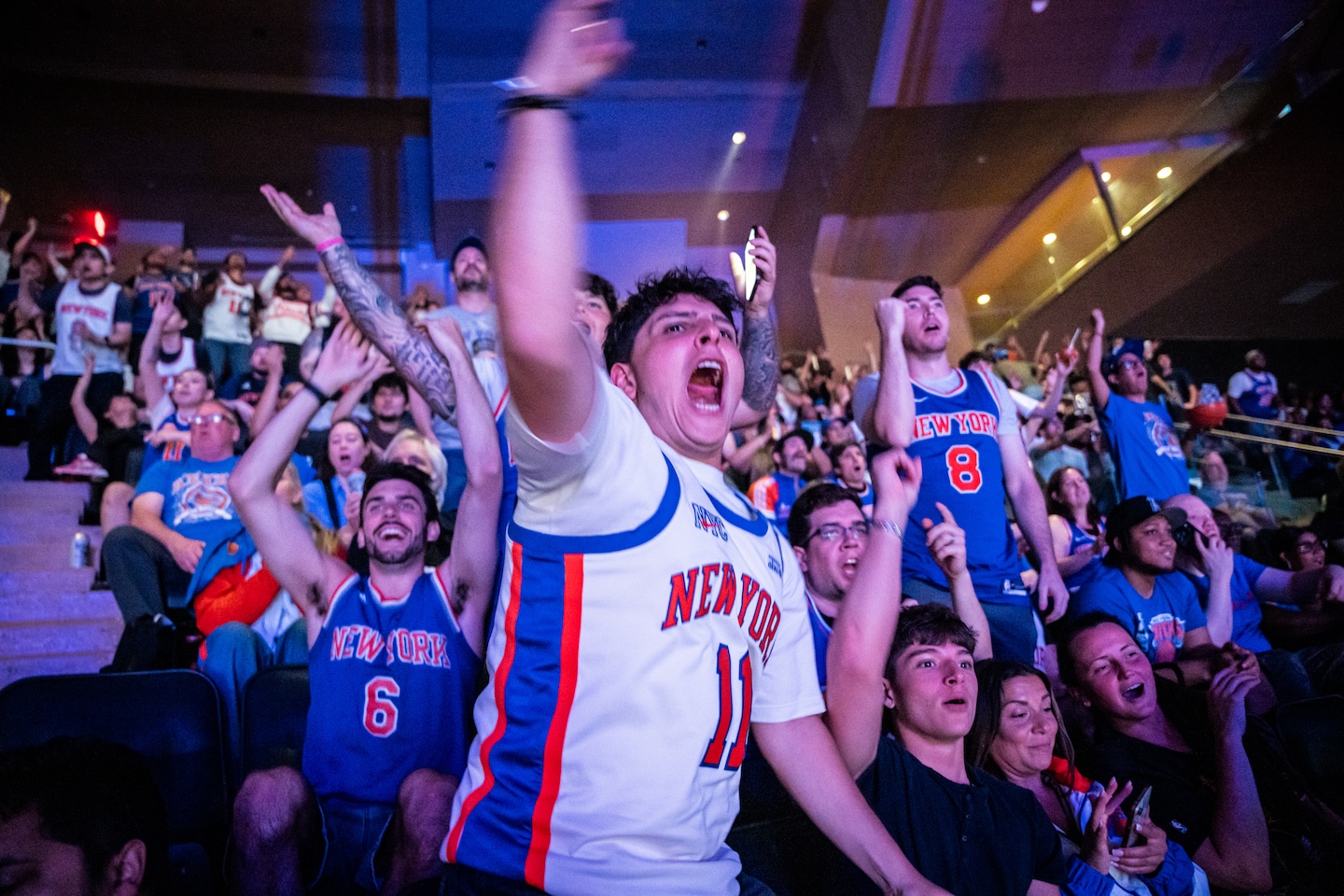 Knicks season-ticket holders face an agonizing choice: sell or go