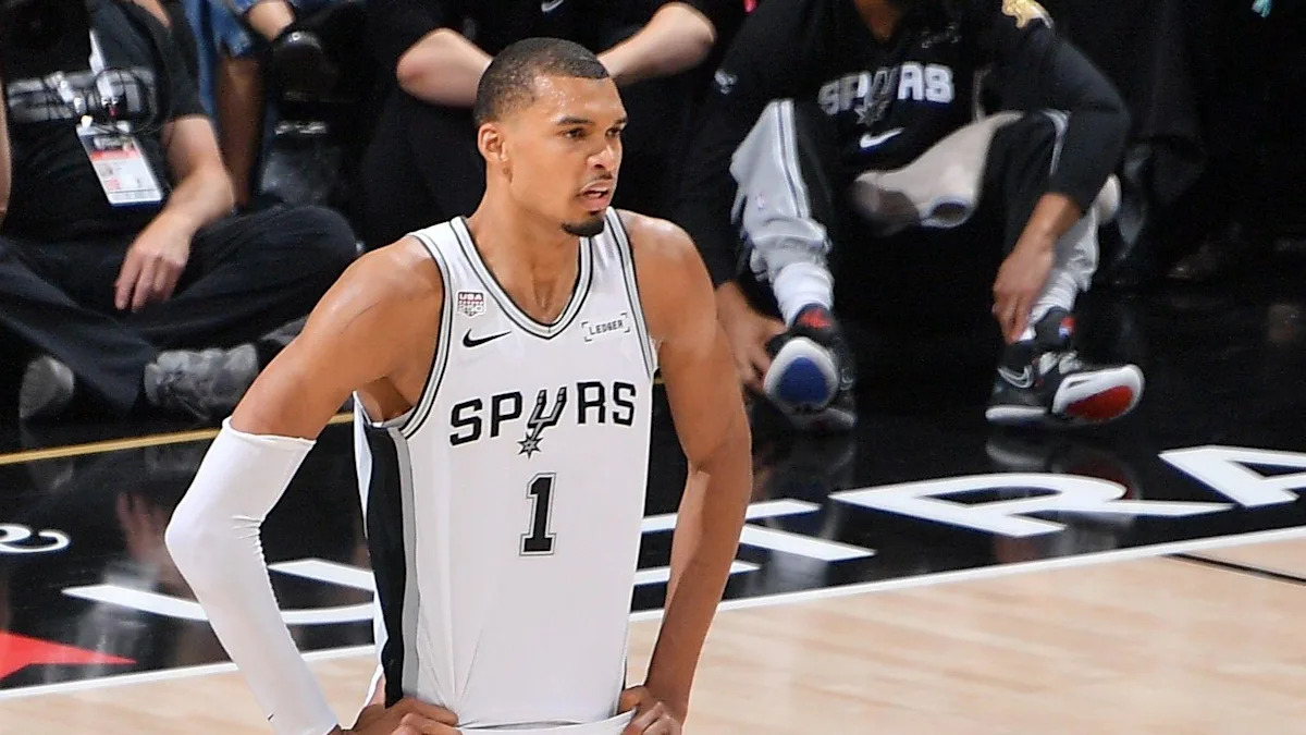 Wembanyama mistake hands Knicks control of NBA Finals