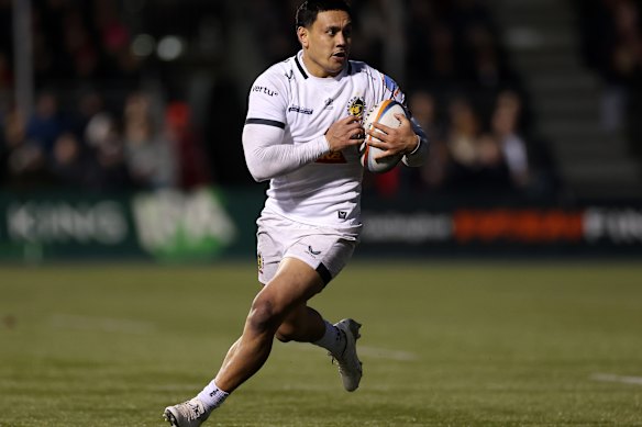 Len Ikitau on the fly for English club Exeter.