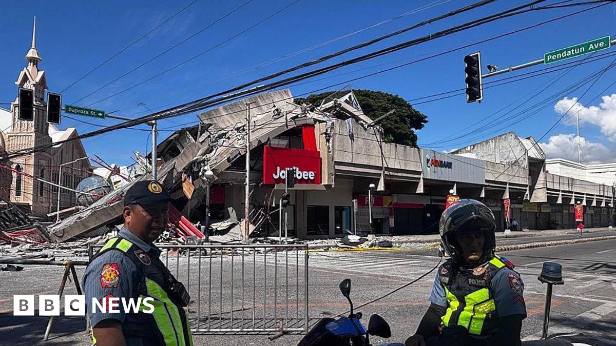 Philippines: Buildings collapse in Philippines and tsunami evacuations ordered after powerful earthquake