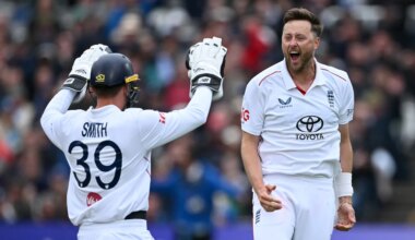 England vs New Zealand, 1st Test - Smith up to stumps comes up trumps - despite Robinson reluctance