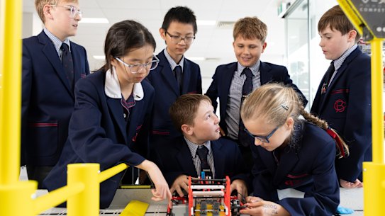 Barker College students in robotics class.