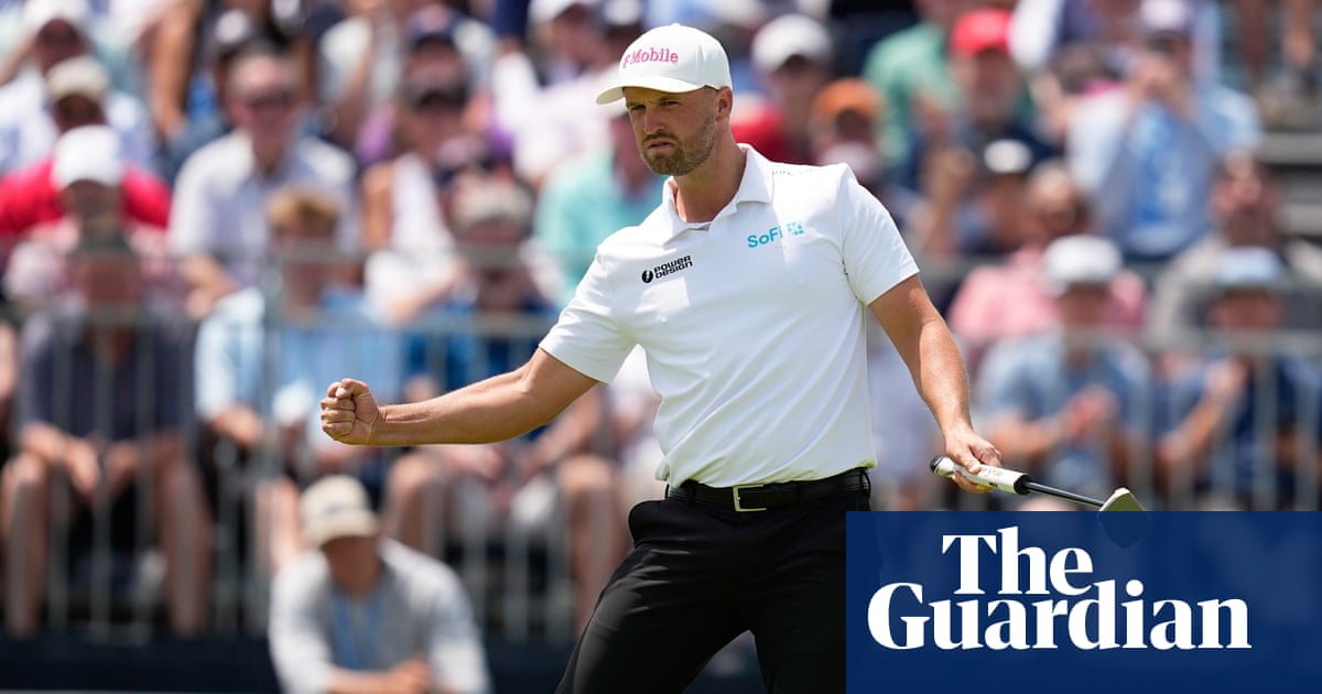 Wyndham Clark carries four-shot US Open lead as big names gather in chasing pack | US Open