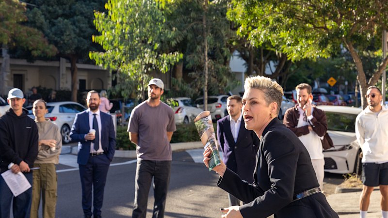 Australia property market: Sydney’s Baulkham Hills and Melbourne’s west among areas with lowest auction clearance rates as house prices fall