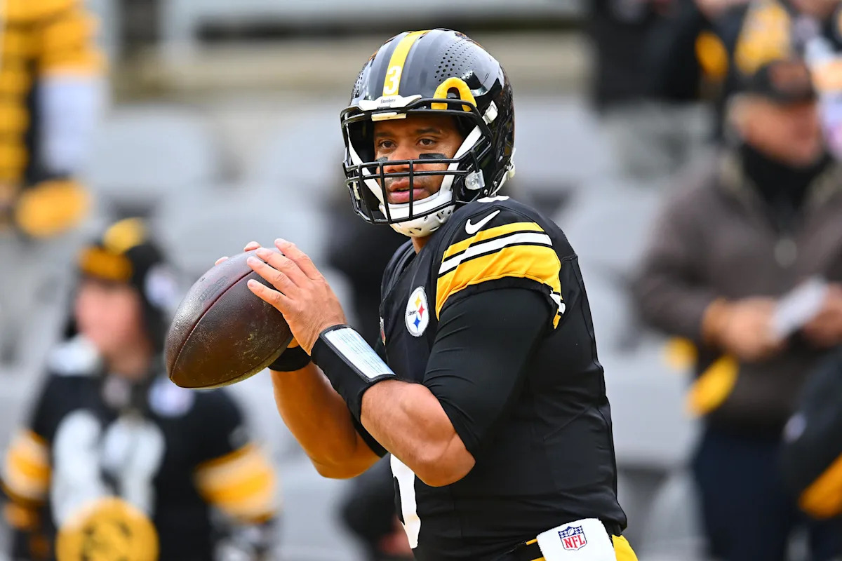 Former Steelers QB signs with CBS as new NFL analyst