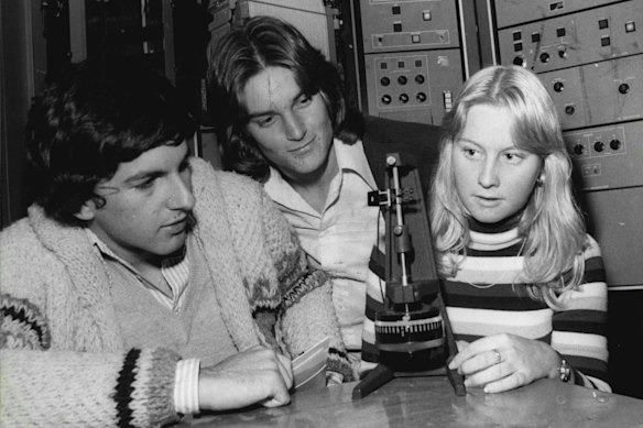 Petre (left) at an open day for high school students put on by the faculty of  engineering at the University of Sydney in 1977.   