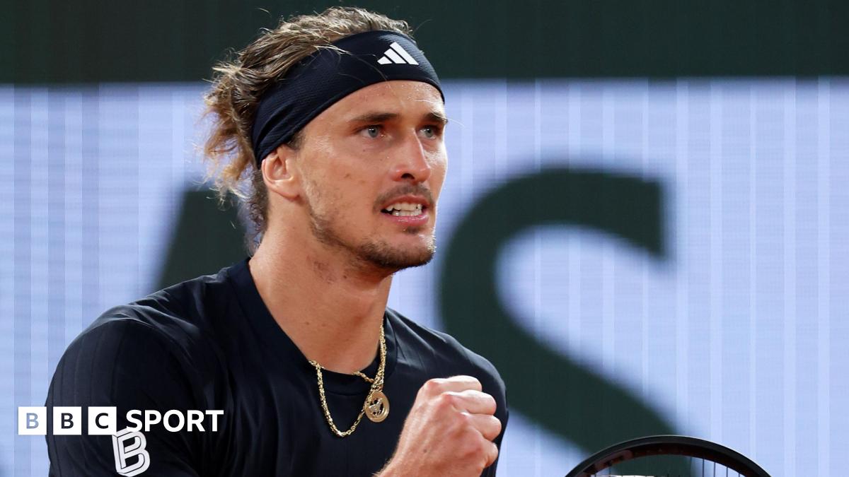 Alexander Zverev celebrates at the 2026 French Open