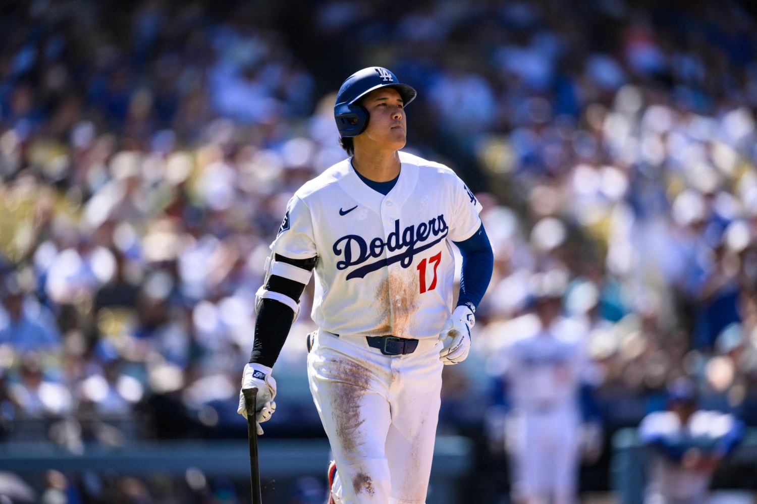 MLB owners look to place limits on free-agent deals in latest proposal